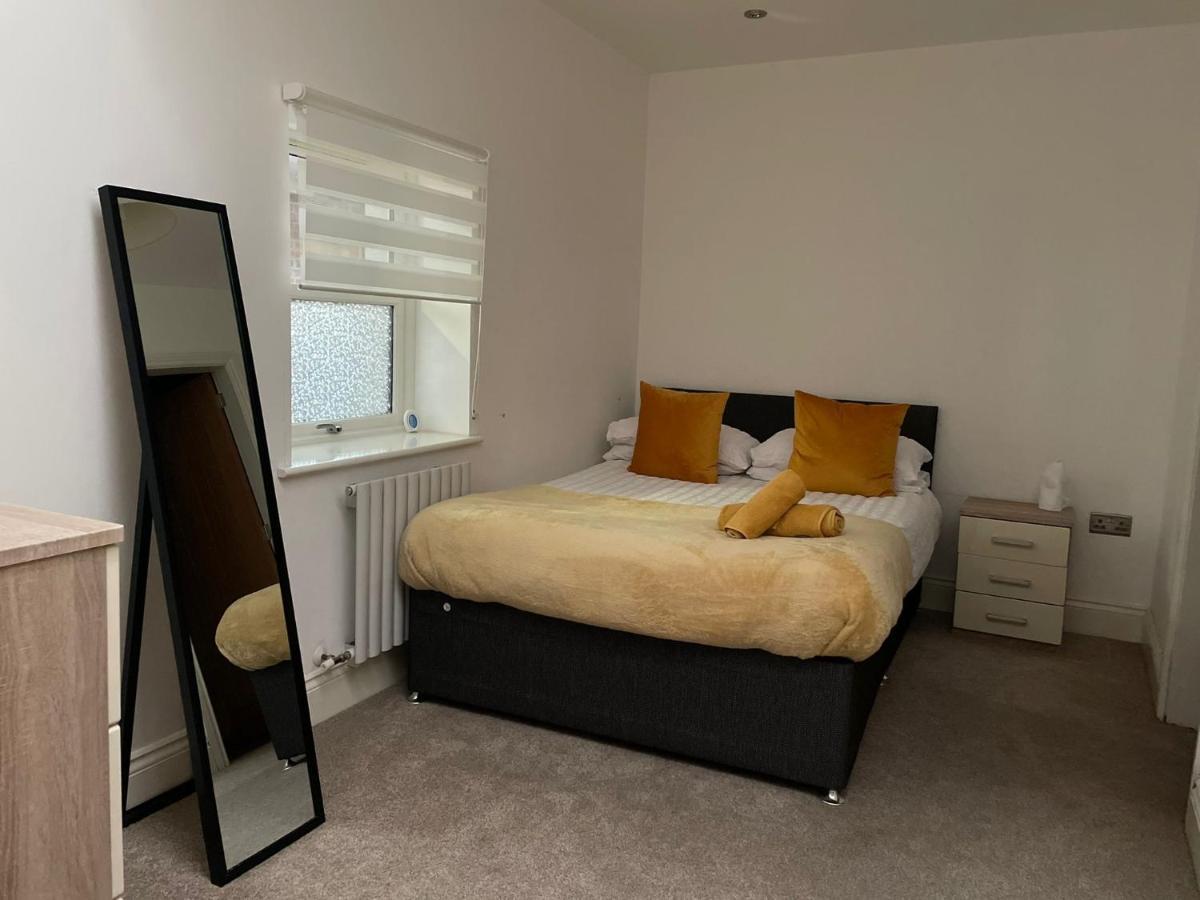 City Centre 1 Bed Sleeps 4 H5 Kingston upon Hull Bagian luar foto