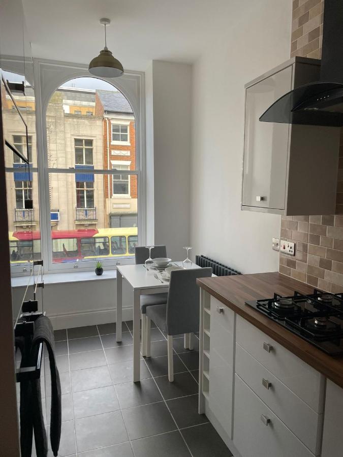 City Centre 1 Bed Sleeps 4 H5 Kingston upon Hull Bagian luar foto