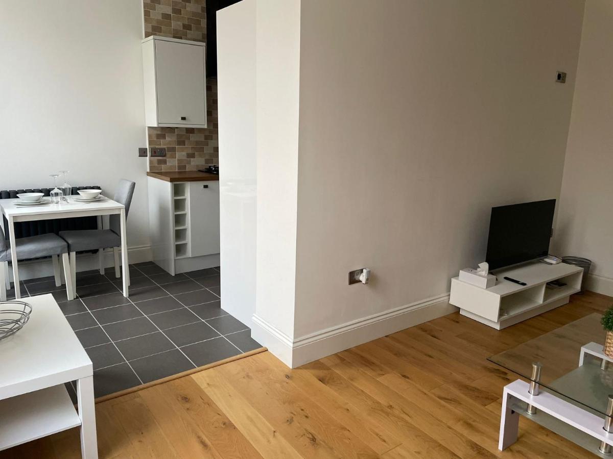City Centre 1 Bed Sleeps 4 H5 Kingston upon Hull Bagian luar foto